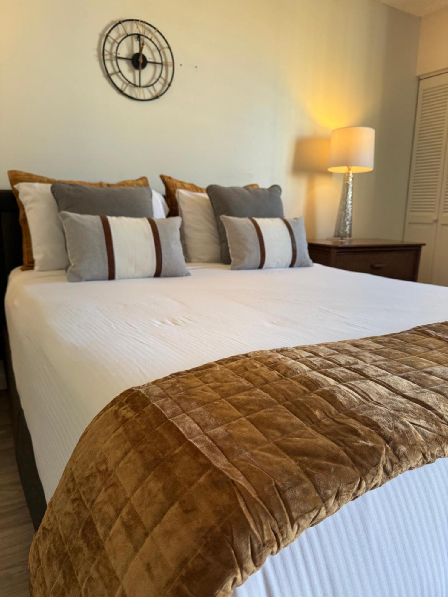 1414- Heart Of Waikiki With Kitchen - Free Parking - City View Honolulu Buitenkant foto